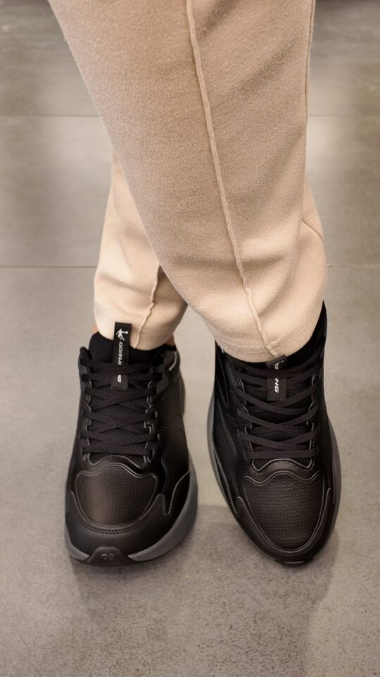 023254219 Erkek Spor Ayakkabı Black - 44,5
