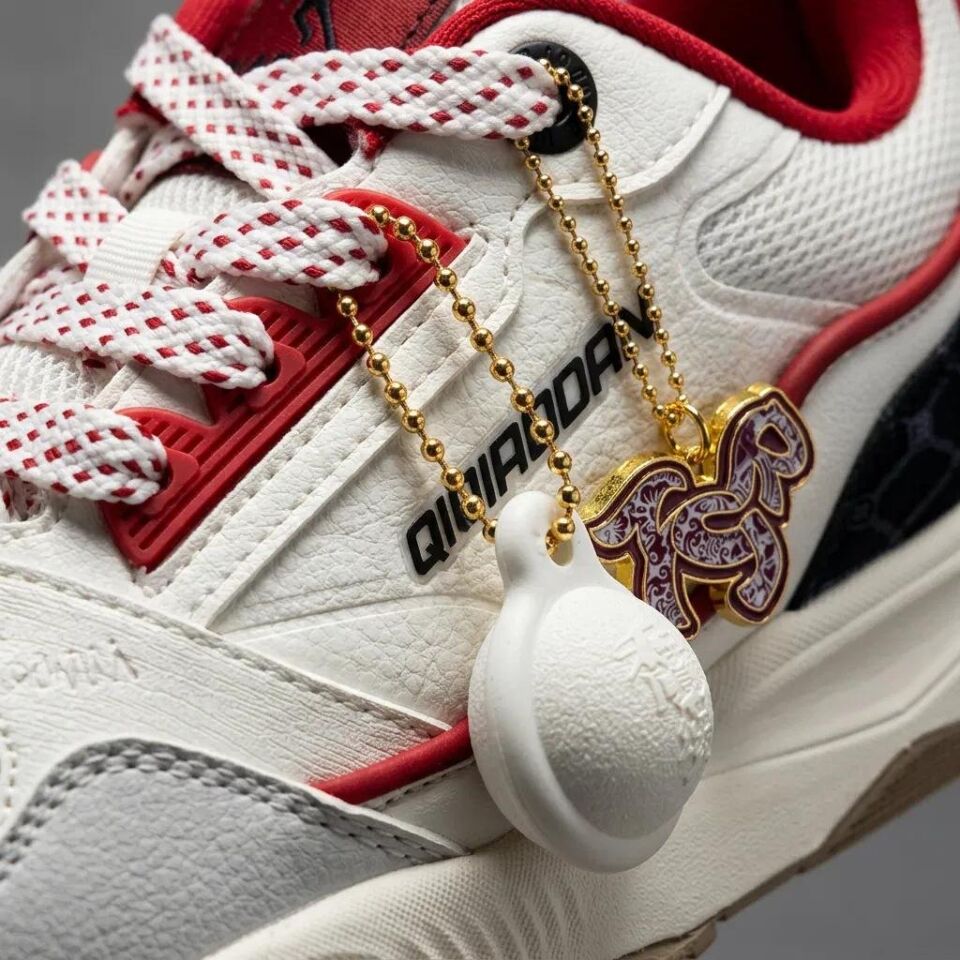 053261526 Erkek Spor Ayakkabı Ivory Moon Grey Black Red - 41,5